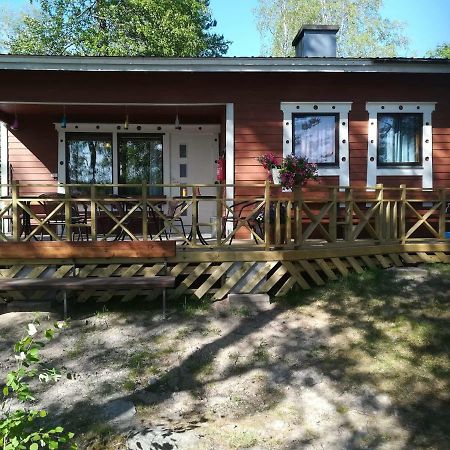 Pirttiniemen Lomakylae Hotel Muurasjärvi Kültér fotó
