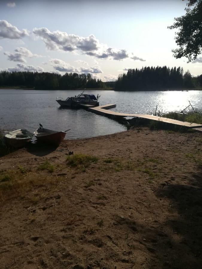 Pirttiniemen Lomakylae Hotel Muurasjärvi Kültér fotó